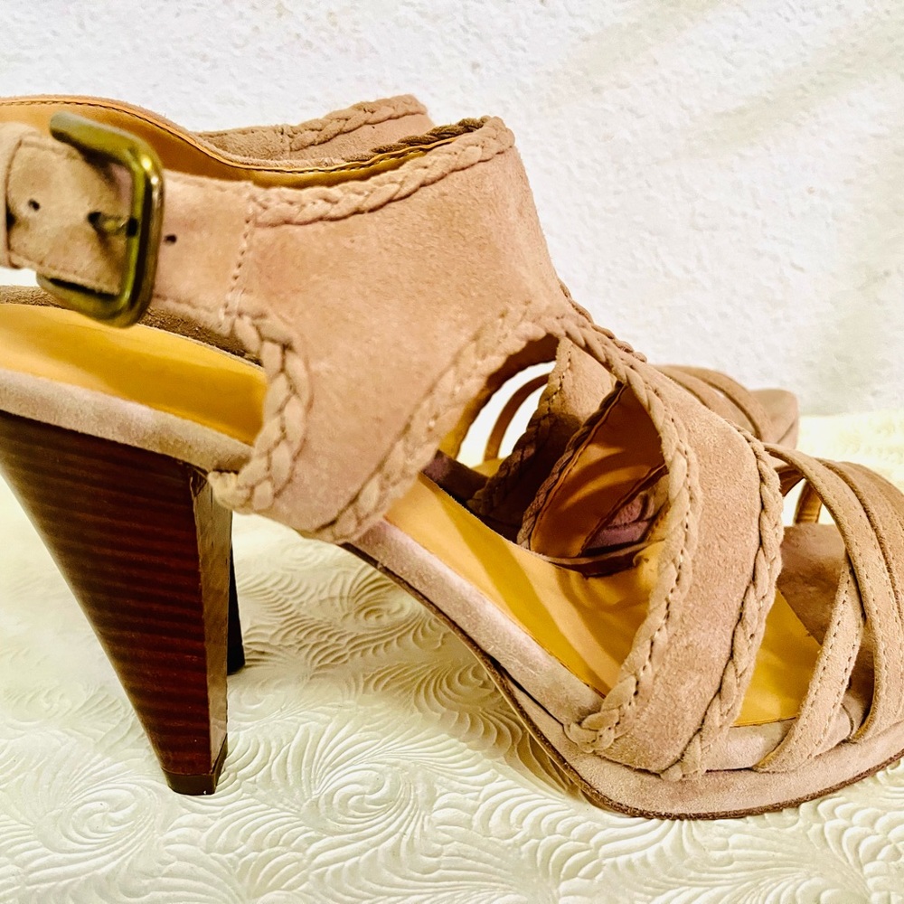 Platform ankle strap heels suede in Provence pink